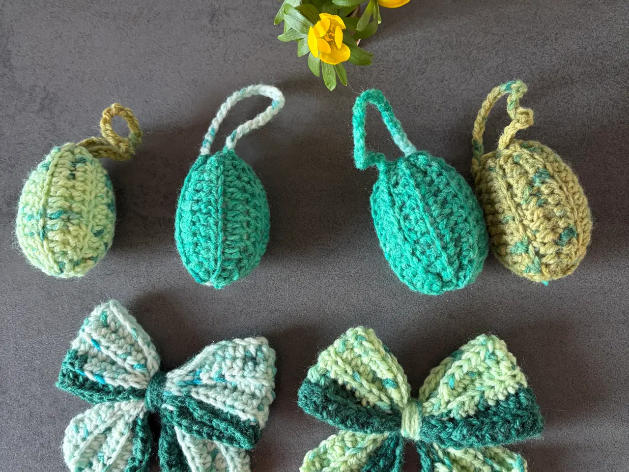 Billede 1 - Hæklet påskepynt 