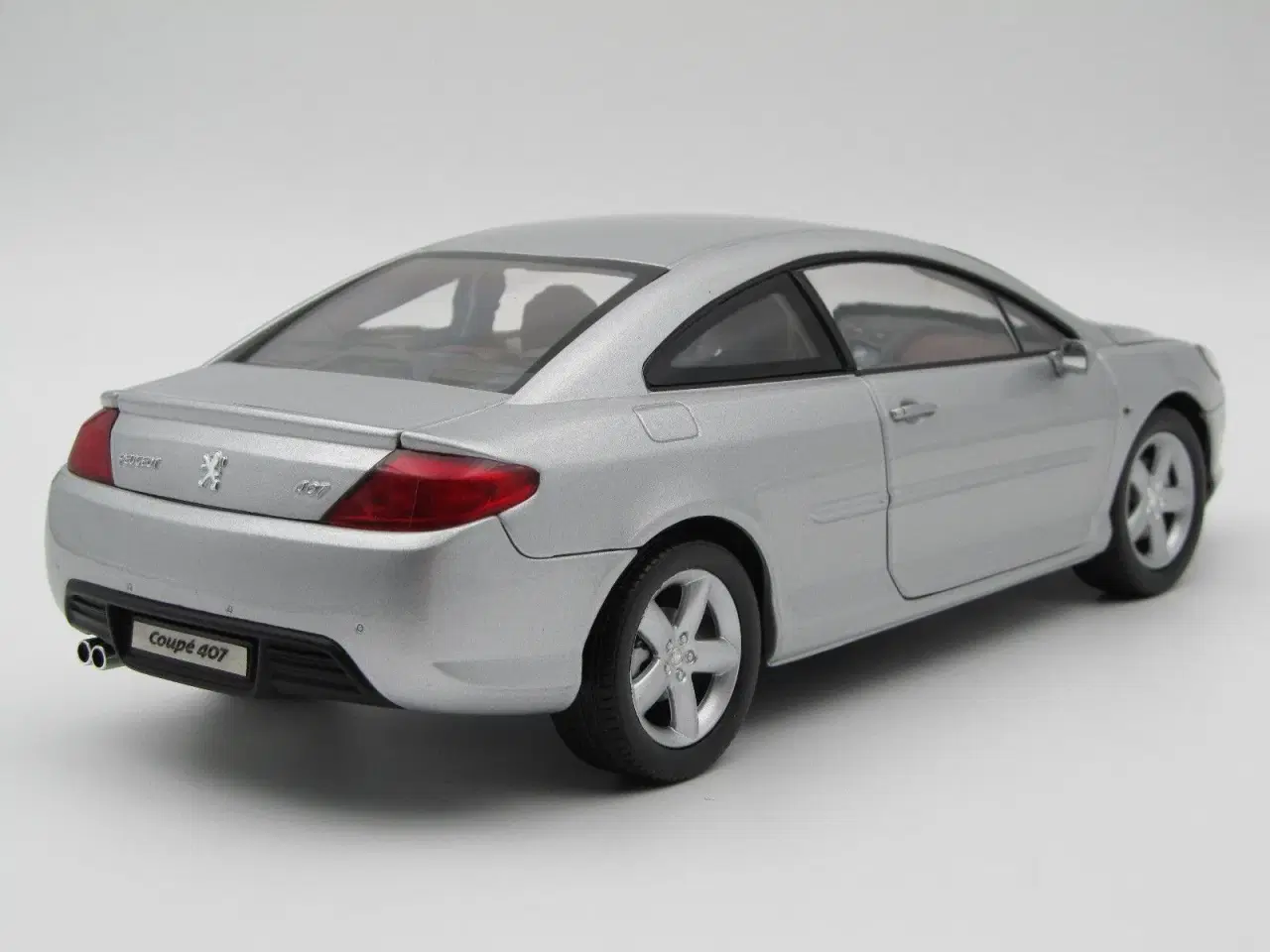 Billede 3 - 2006 Peugeot 407 3,0 V6 Coupe 1:18 