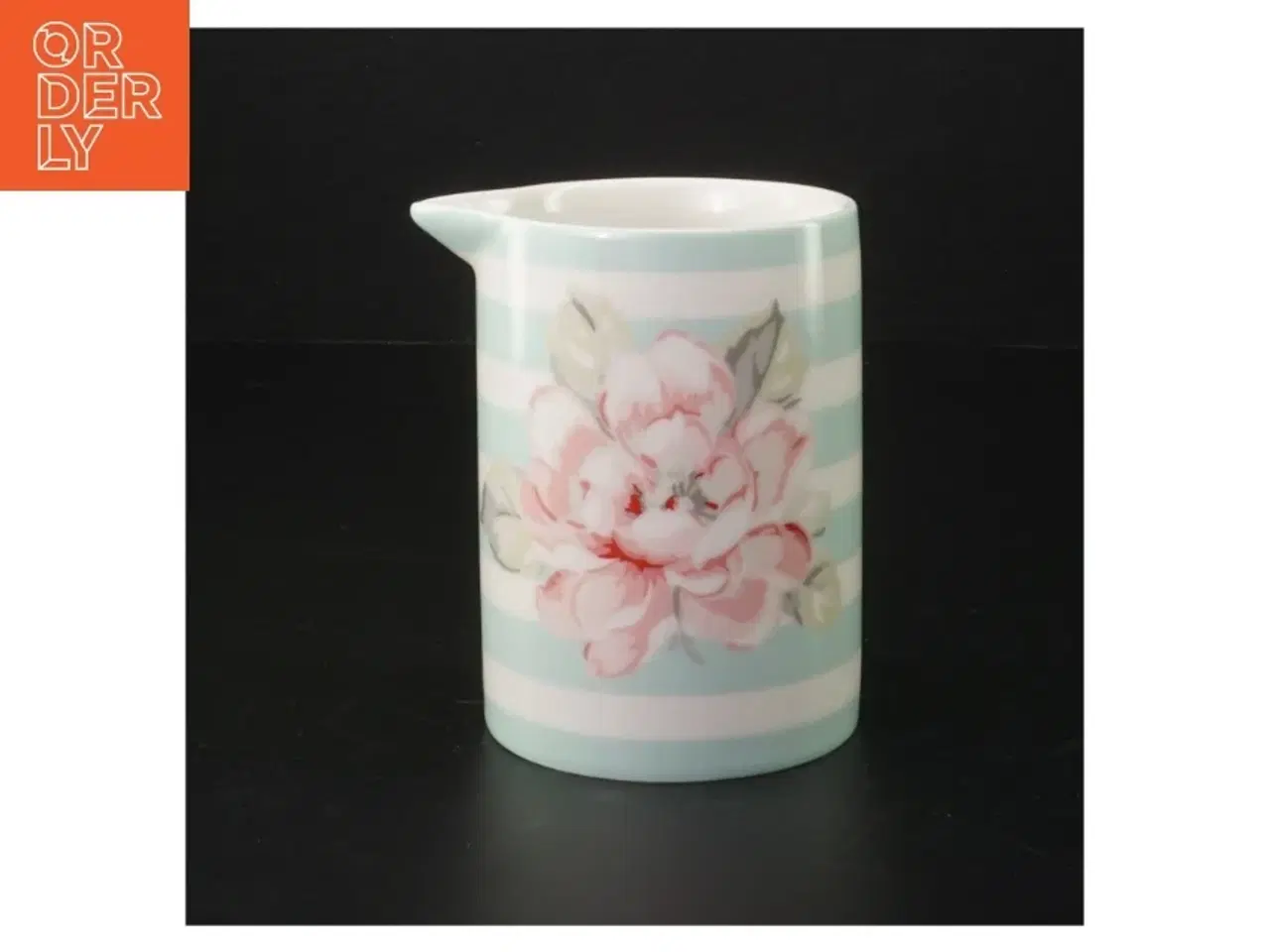 Billede 1 - Lyseblå kande med blomstermotiv fra GreenGate (str. H. 11 cm. ø. 8 cm)