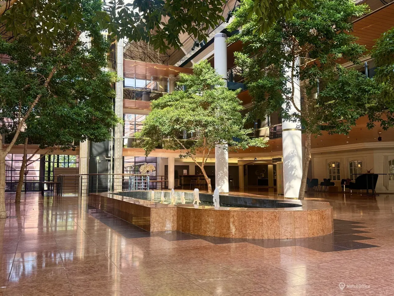 Billede 10 - Flerbrugerejendom m. kantine. reception og gratis parkering