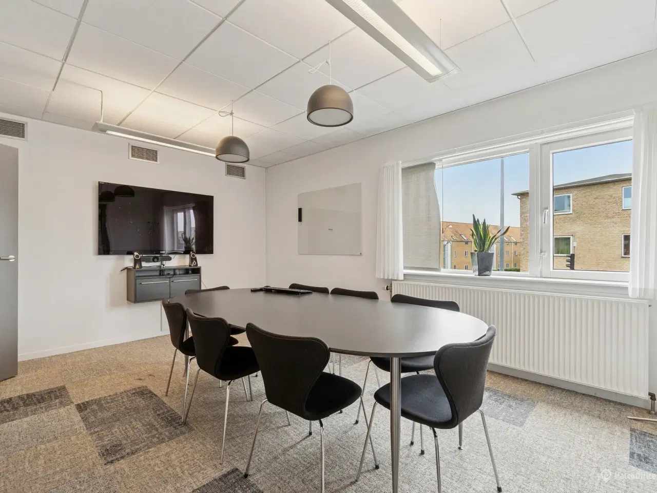 Billede 6 - Velholdt og indbydende domicillejemål med stor eksponering - velegnet til kontor eller showroom