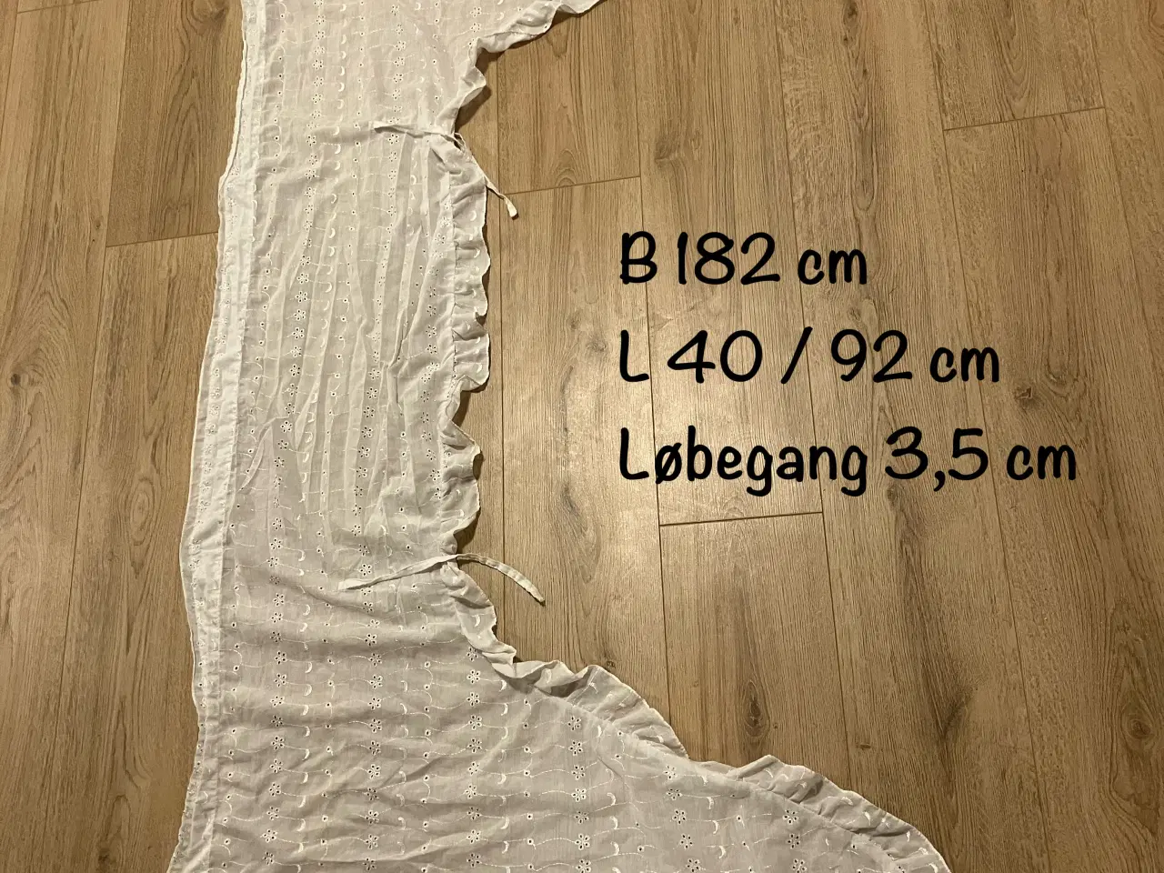 Billede 1 - Flot pynte / blondegardin 