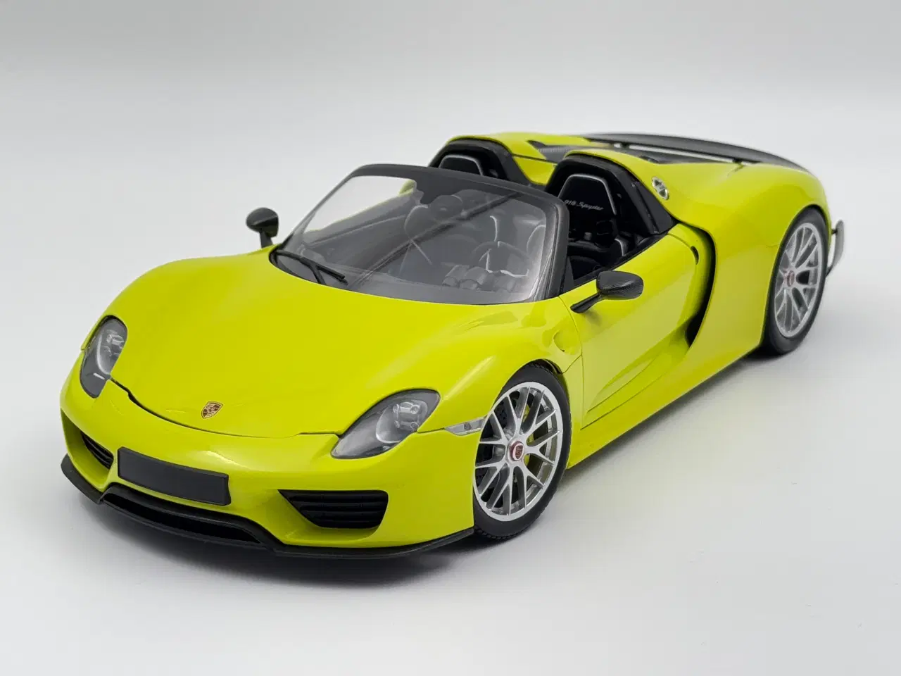 Billede 2 - 2015 Porsche 918 Spyder Weissach Package - 1:18 