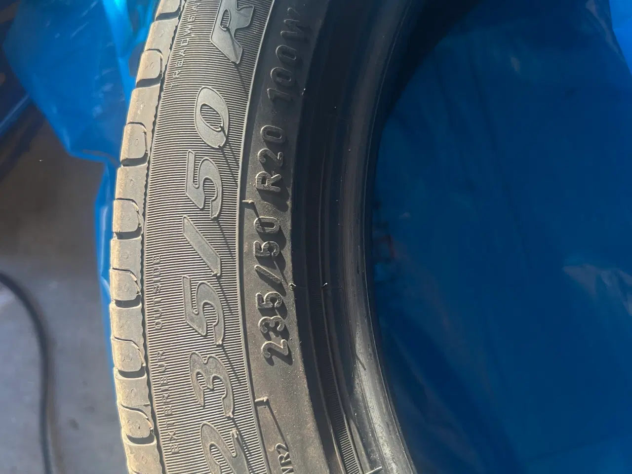 Billede 9 - Næsten nye sommerdæk fra Pirelli – kun kørt 12.000