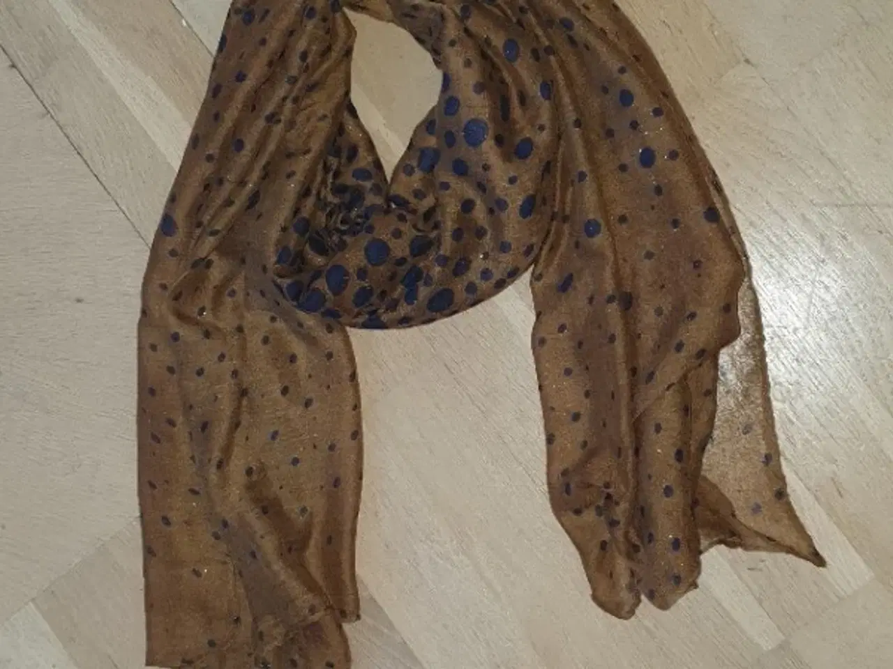 Billede 1 - Tørklæde