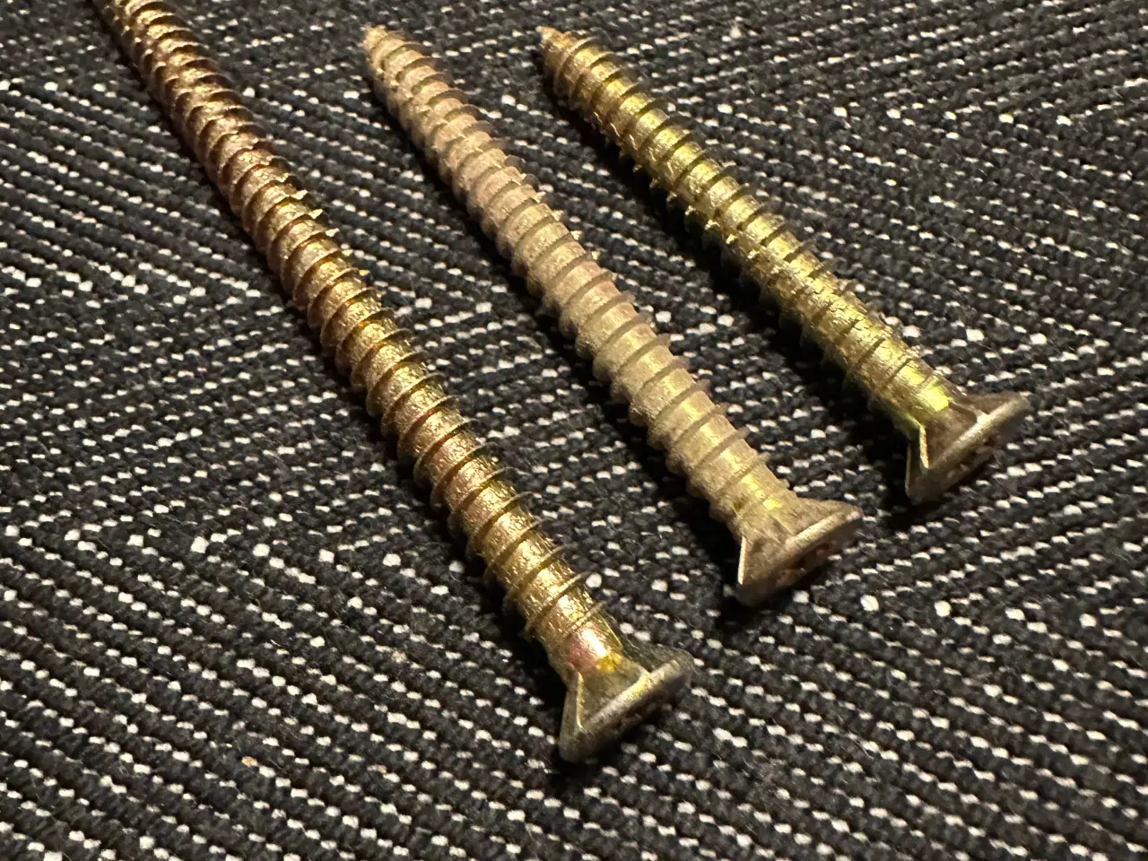 Billede 1 - Karmskruer- Spit/NKT i 3 længder; 62, 72 og 112 mm