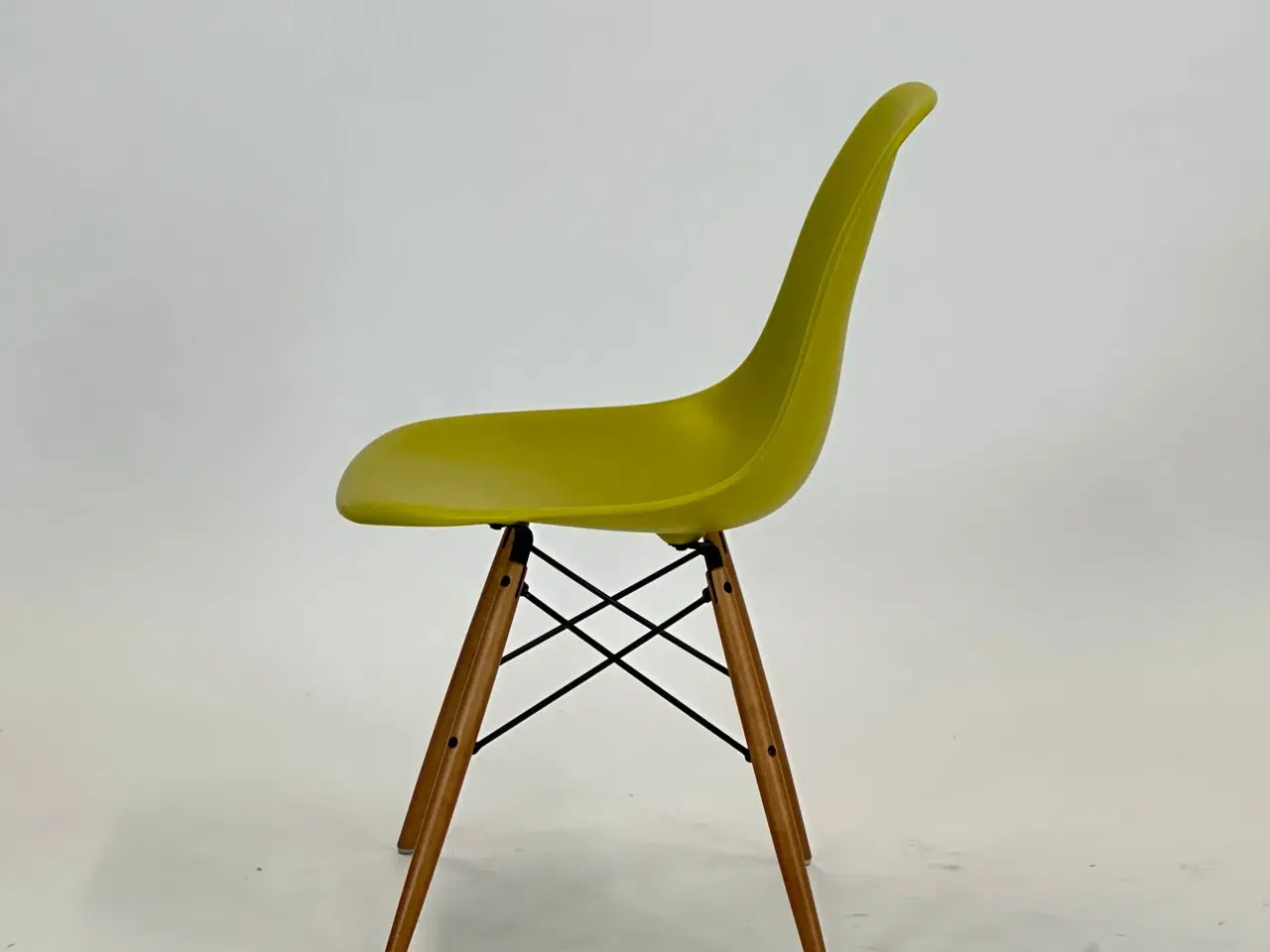 Billede 4 - Vitra Eames DSW Stol  (71 Yellow)