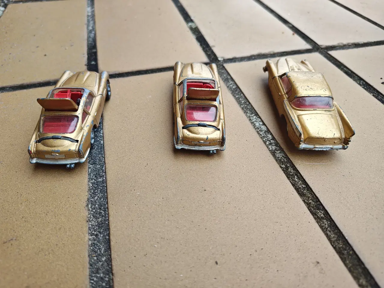 Billede 5 - James Bond Aston Martin og Studebaker Golden Hawk