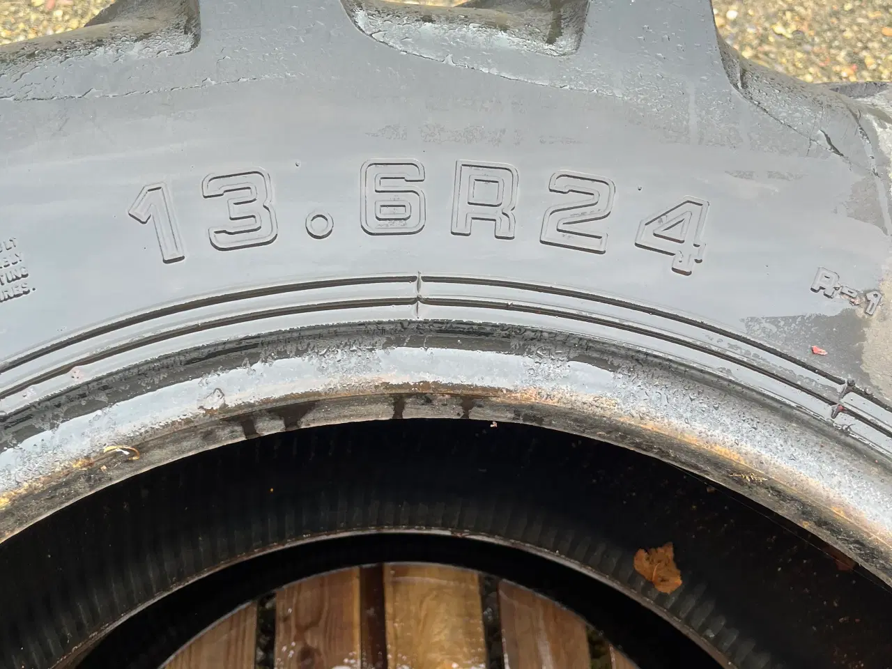 Billede 2 - 13.6R24