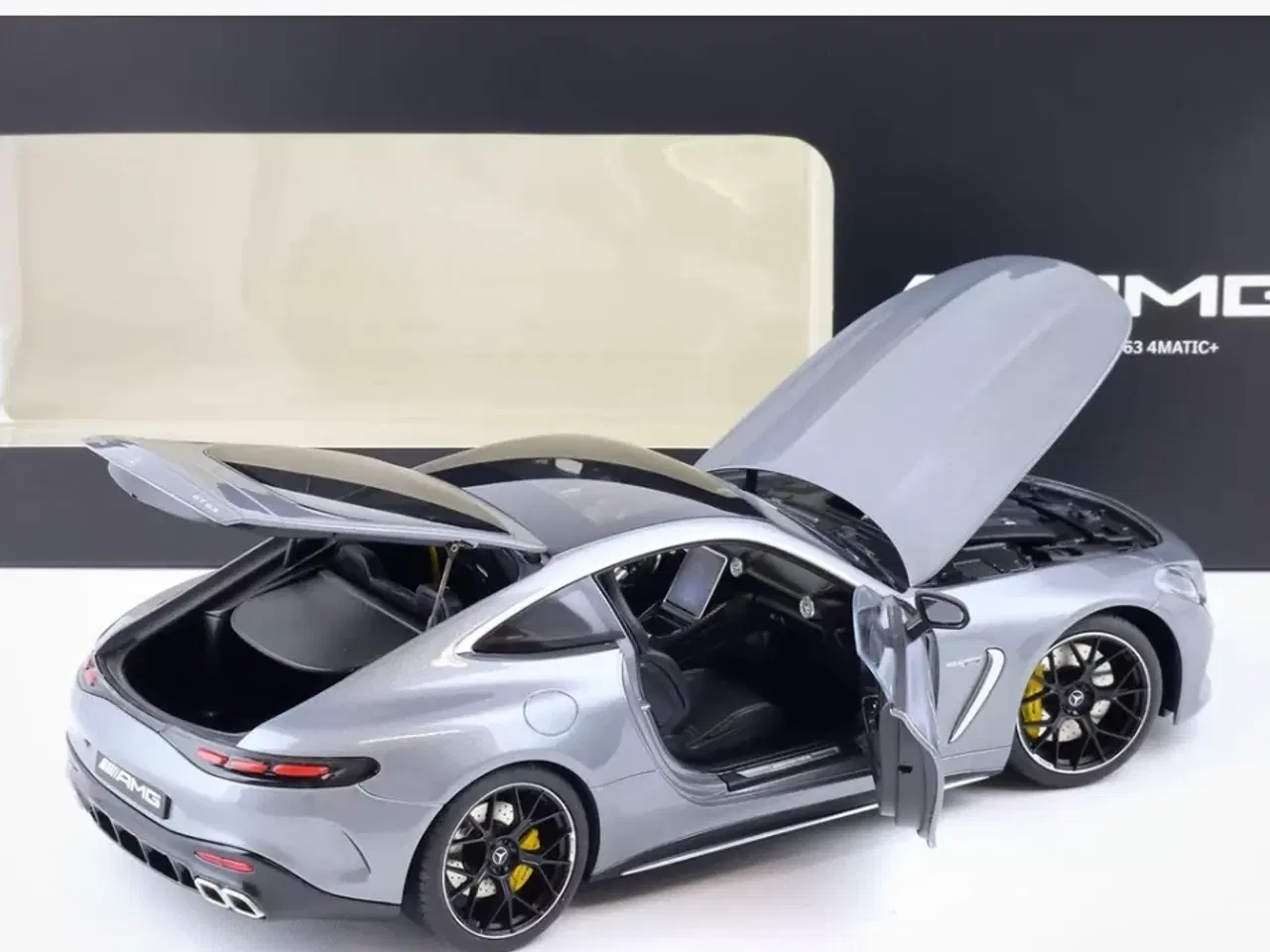 Billede 4 - 1:18 Mercedes AMG GT 63 GTC192