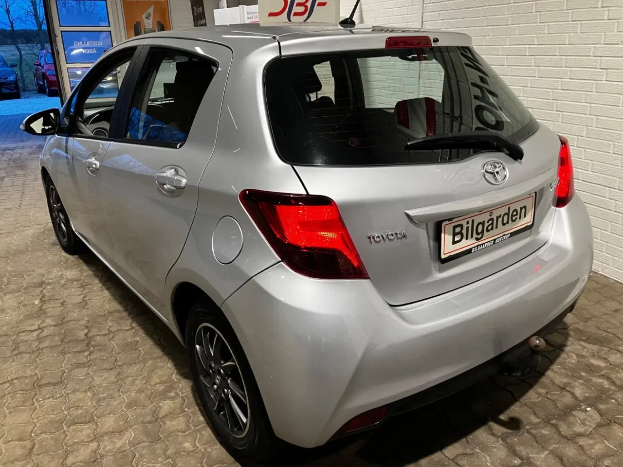 Billede 4 - Toyota Yaris 1,0 VVT-i T2