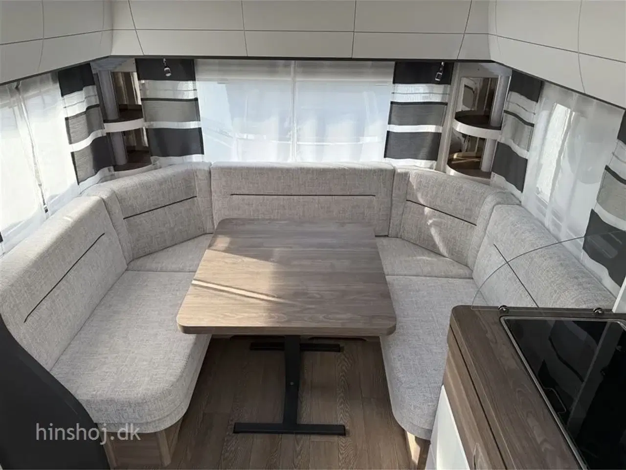 Billede 2 - 2025 - Hobby Excellent Edition 460 UFe Dejlig vogn med rundsidegruppe og franskseng fra Hinshøj Caravan A/S