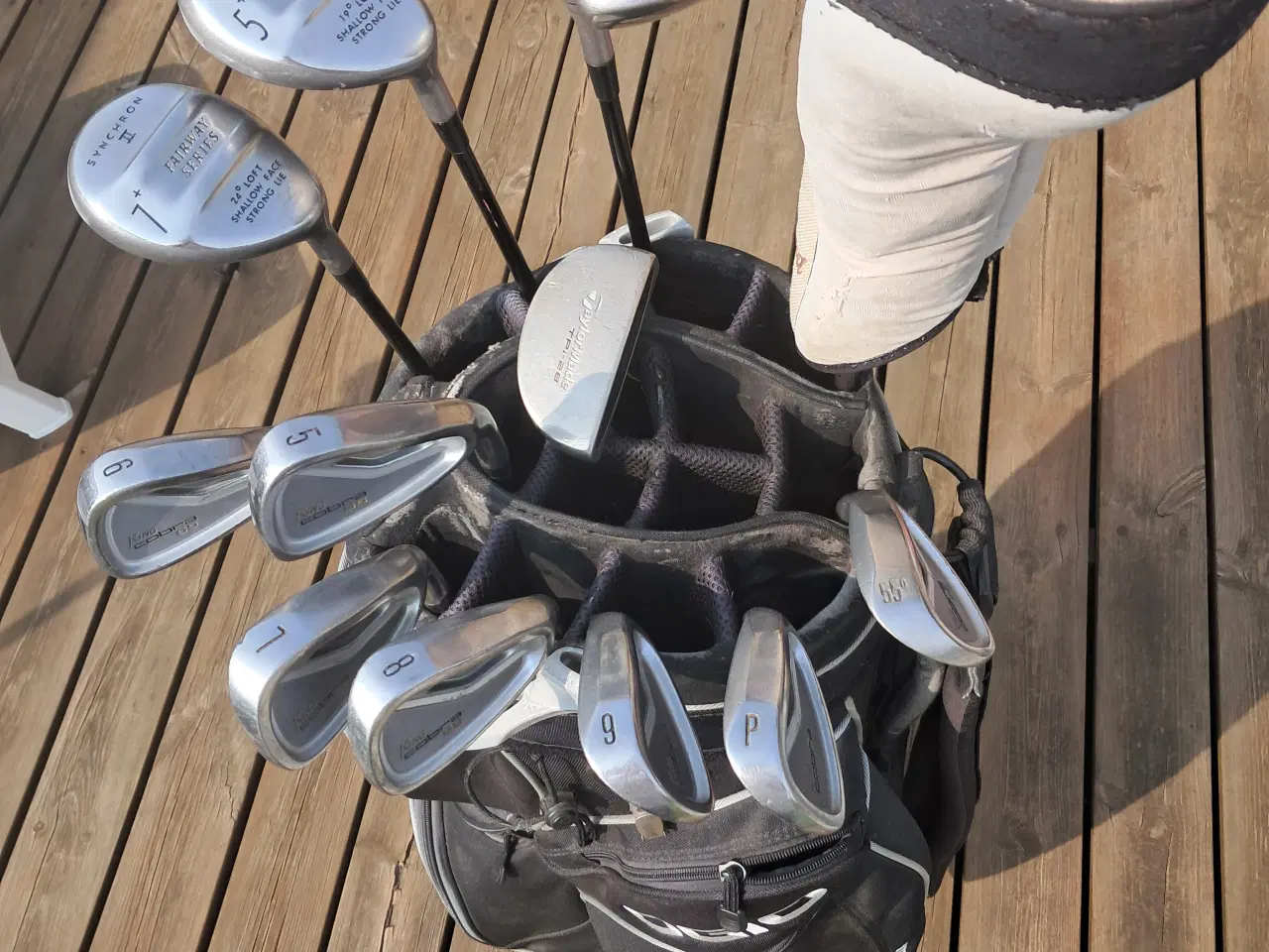 Billede 3 - Damegolf sæt inkl. vogn og bag.
