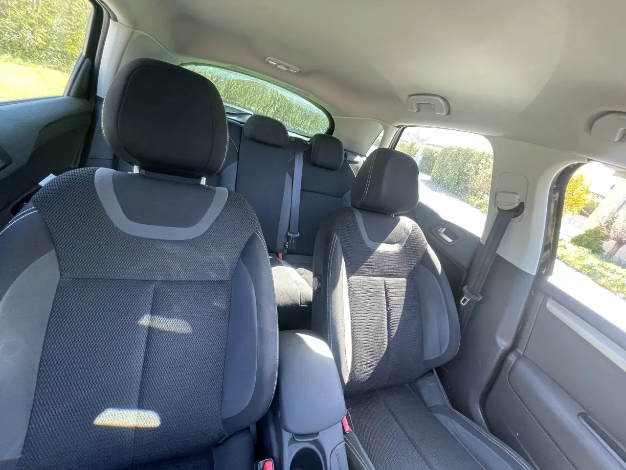 Billede 7 - 🚗 Citroën C4 1.6 HDi Økonomisk og velkørende bil