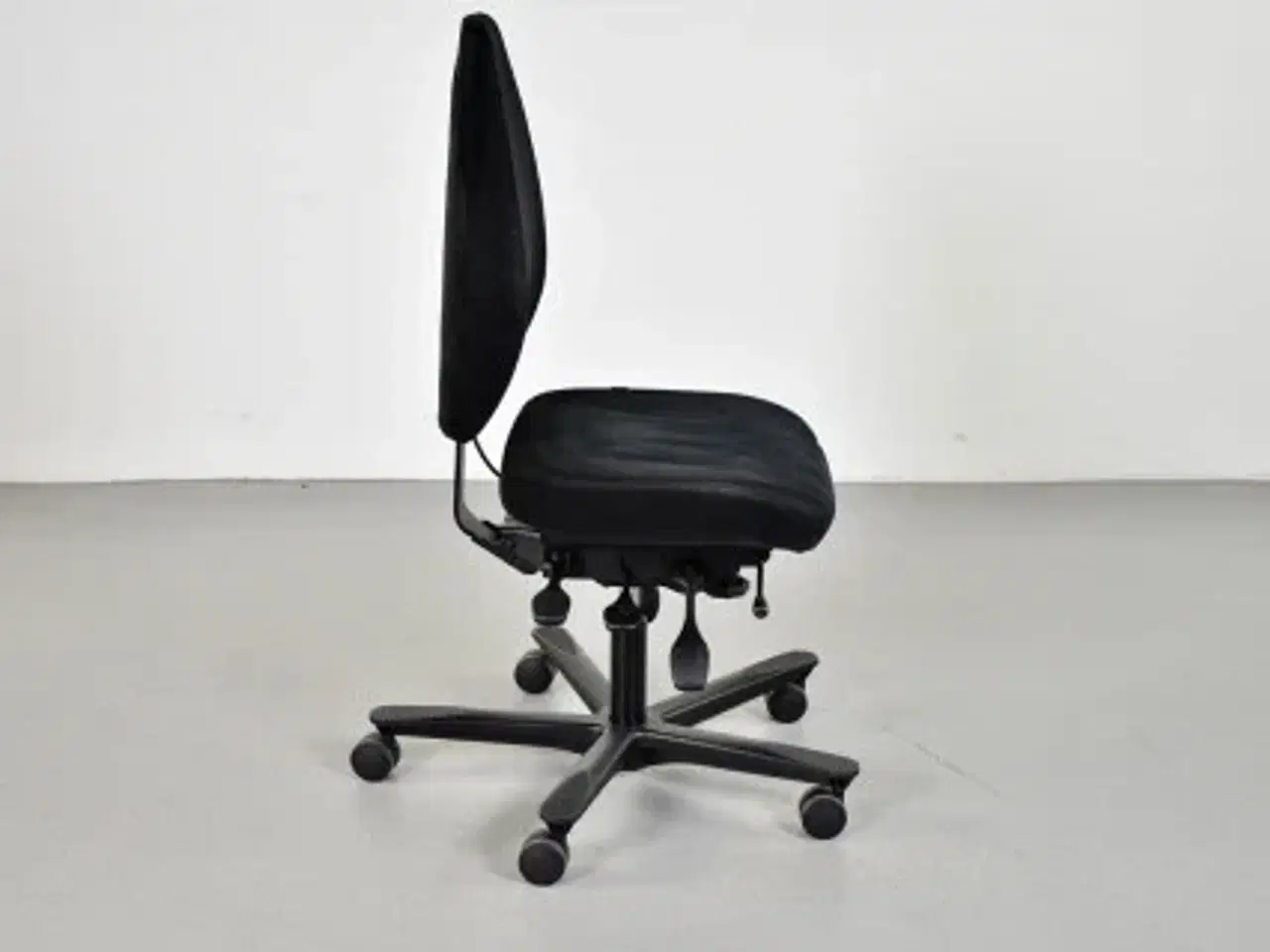 Billede 4 - Efg kontorstol med sort polster
