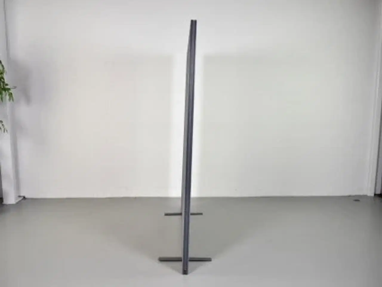 Billede 2 - Skærmvæg i grå, 153 cm. bred