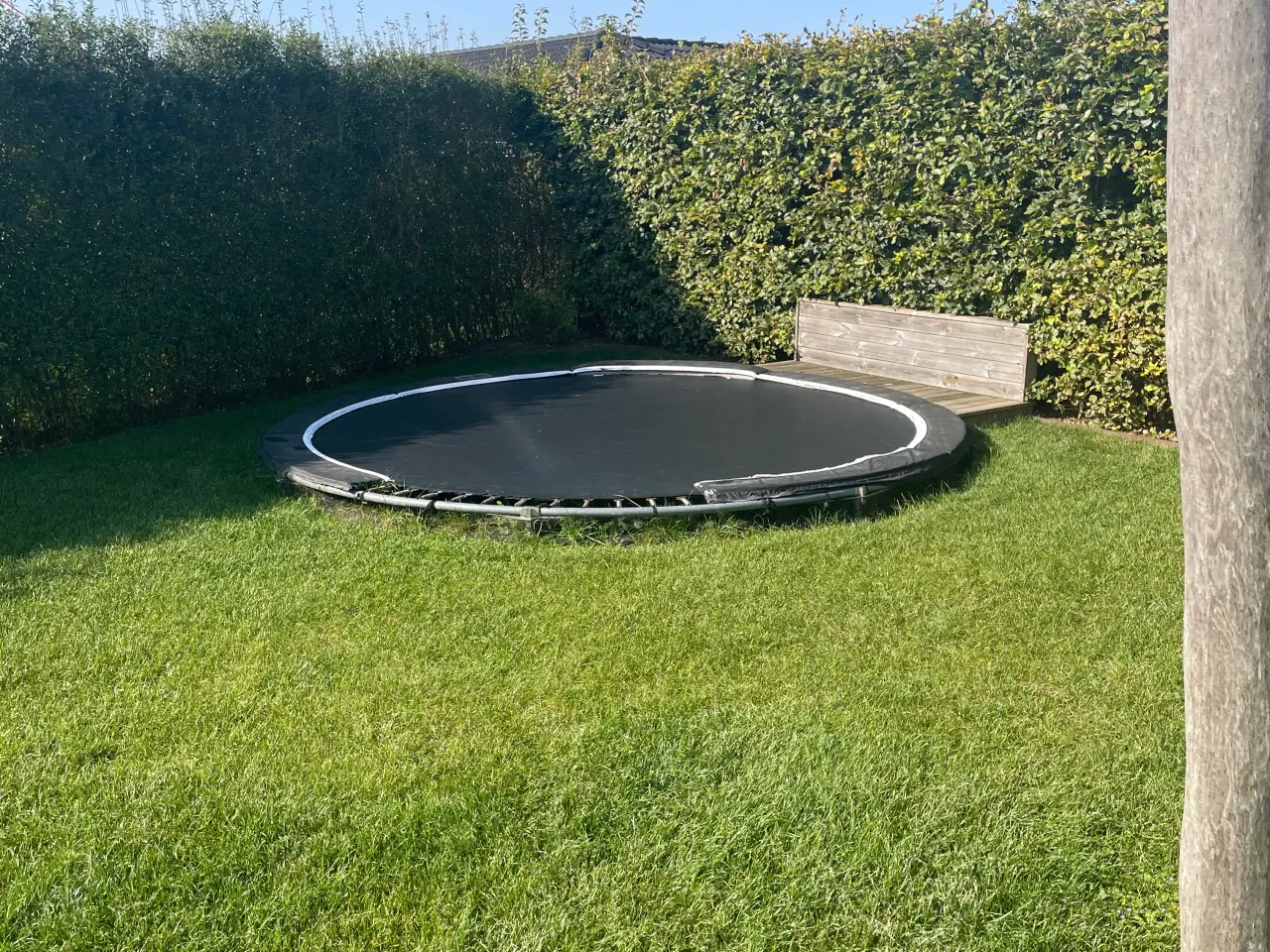 Billede 1 - Trampolin nedgravet 