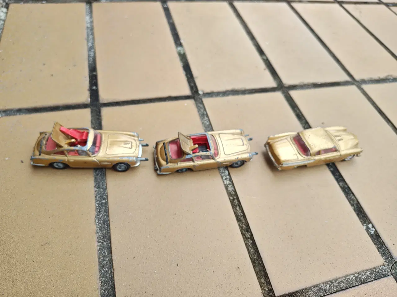 Billede 3 - James Bond Aston Martin og Studebaker Golden Hawk