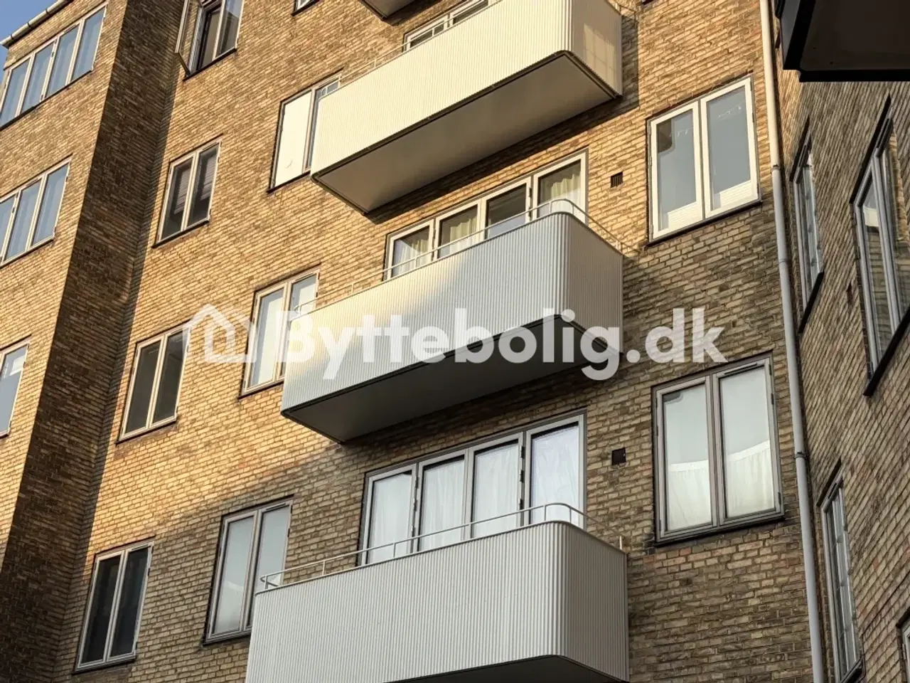 Billede 1 - Leder efter større bolig i København