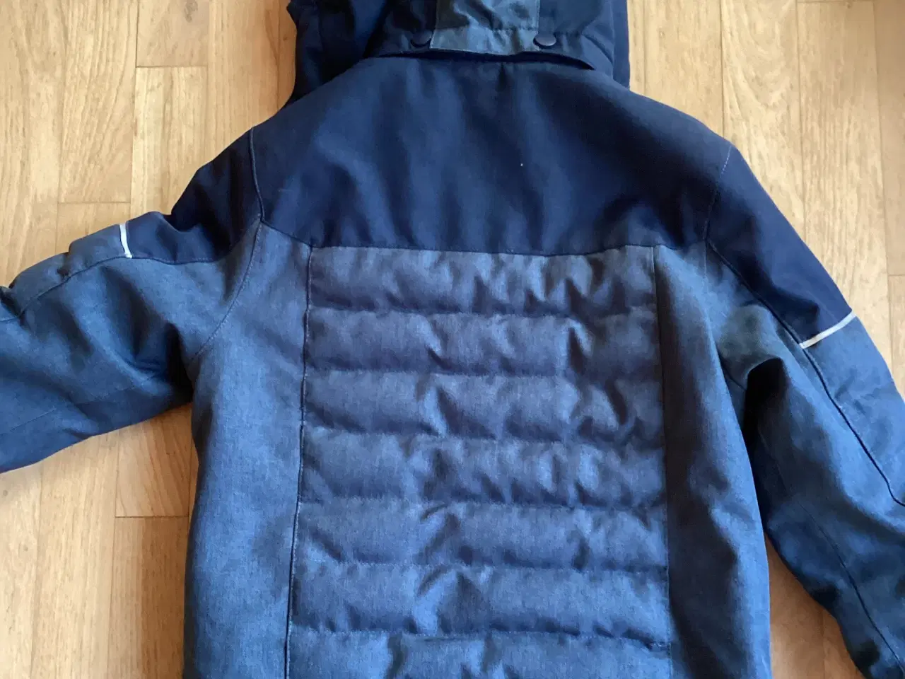 Billede 3 - Mørkeblå zigzag vinterjakke
