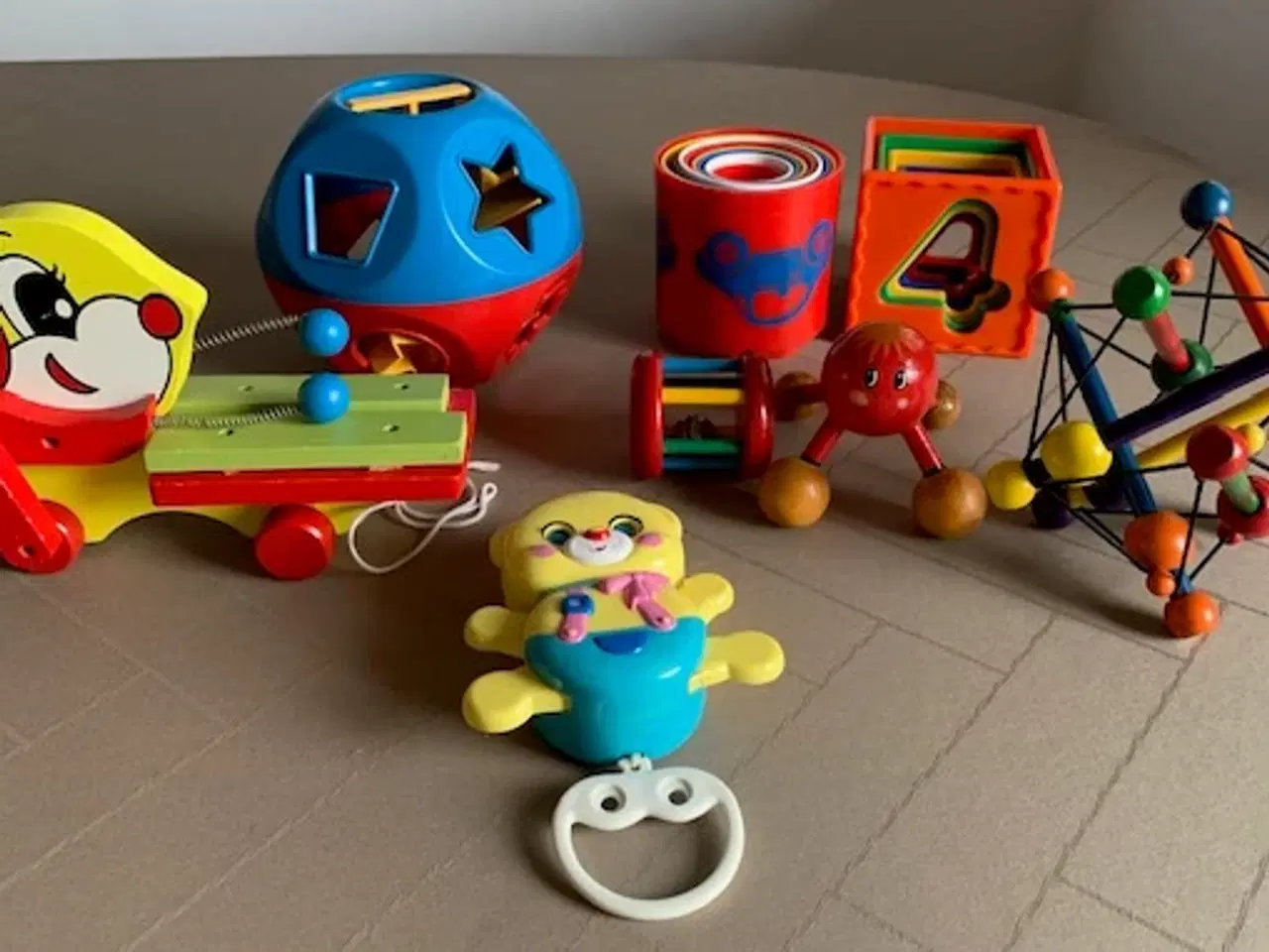 Billede 2 - Småbørns legetøj i høj kvalitet