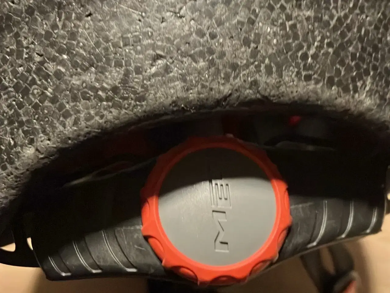 Billede 2 - Cykelhjelm til barn, justerbar