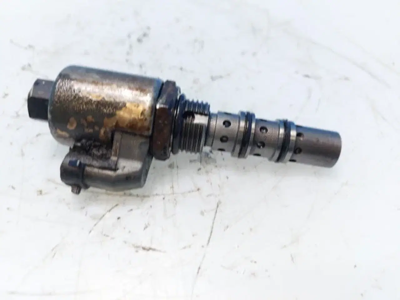 Billede 9 - New Holland /Case  Elektrisk ventil 5168054