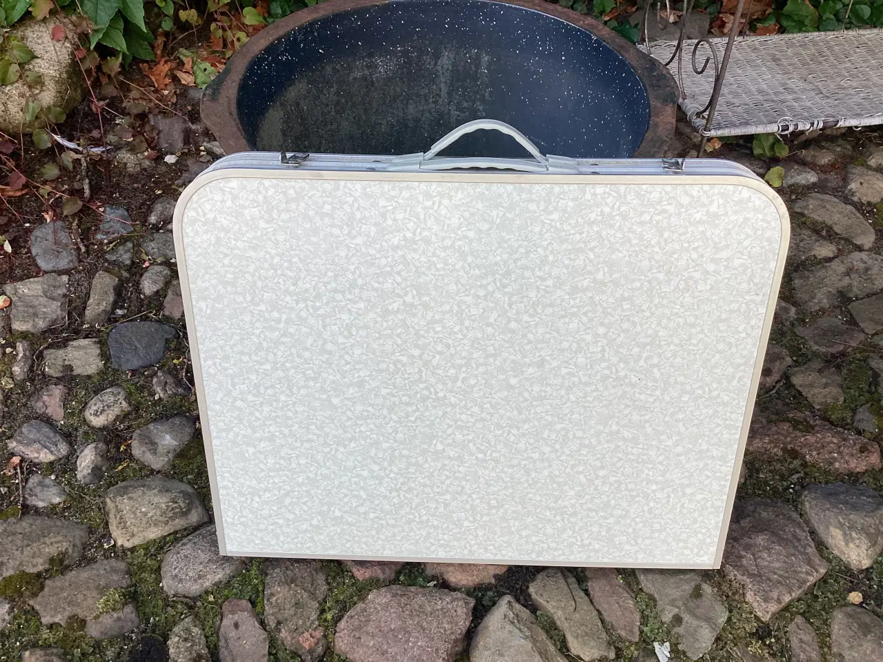 Billede 2 - Campingbord,Kuffertbord med taburetter