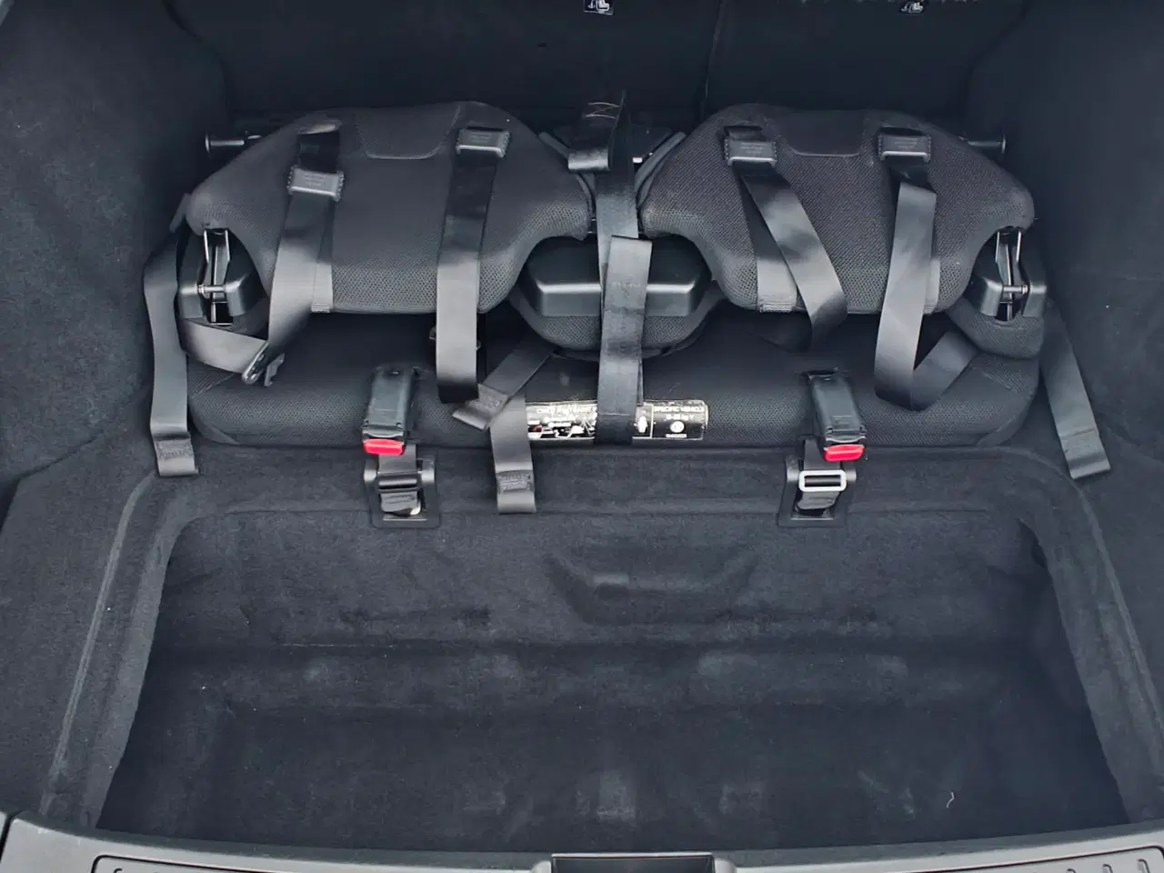 Billede 2 - Performance 7 personers med fint km tal