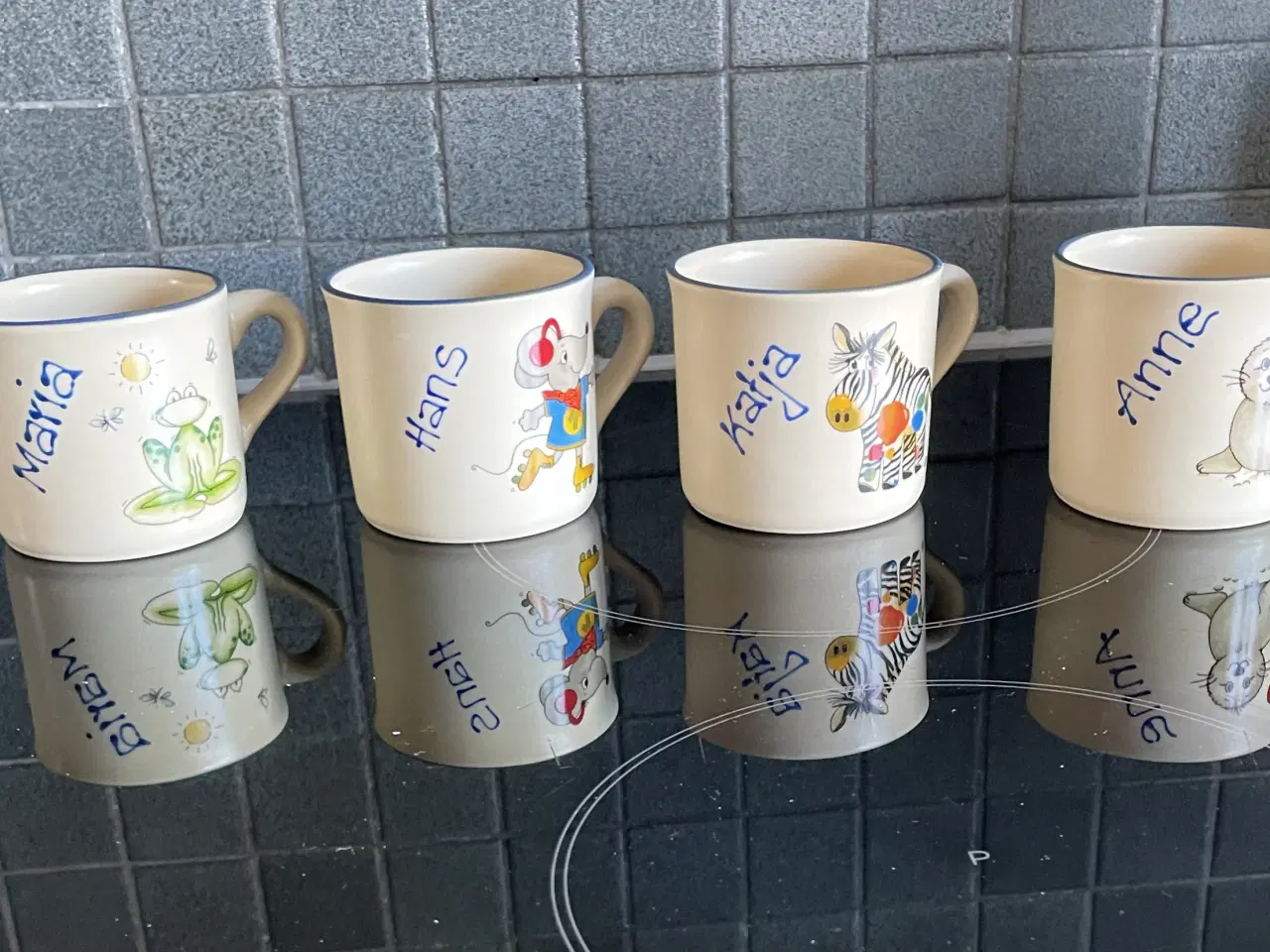 Billede 1 - Børnekrus med navne 