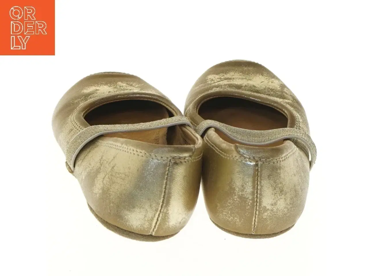 Billede 5 - Guldfarvede sko med rem (str. 20 cm)