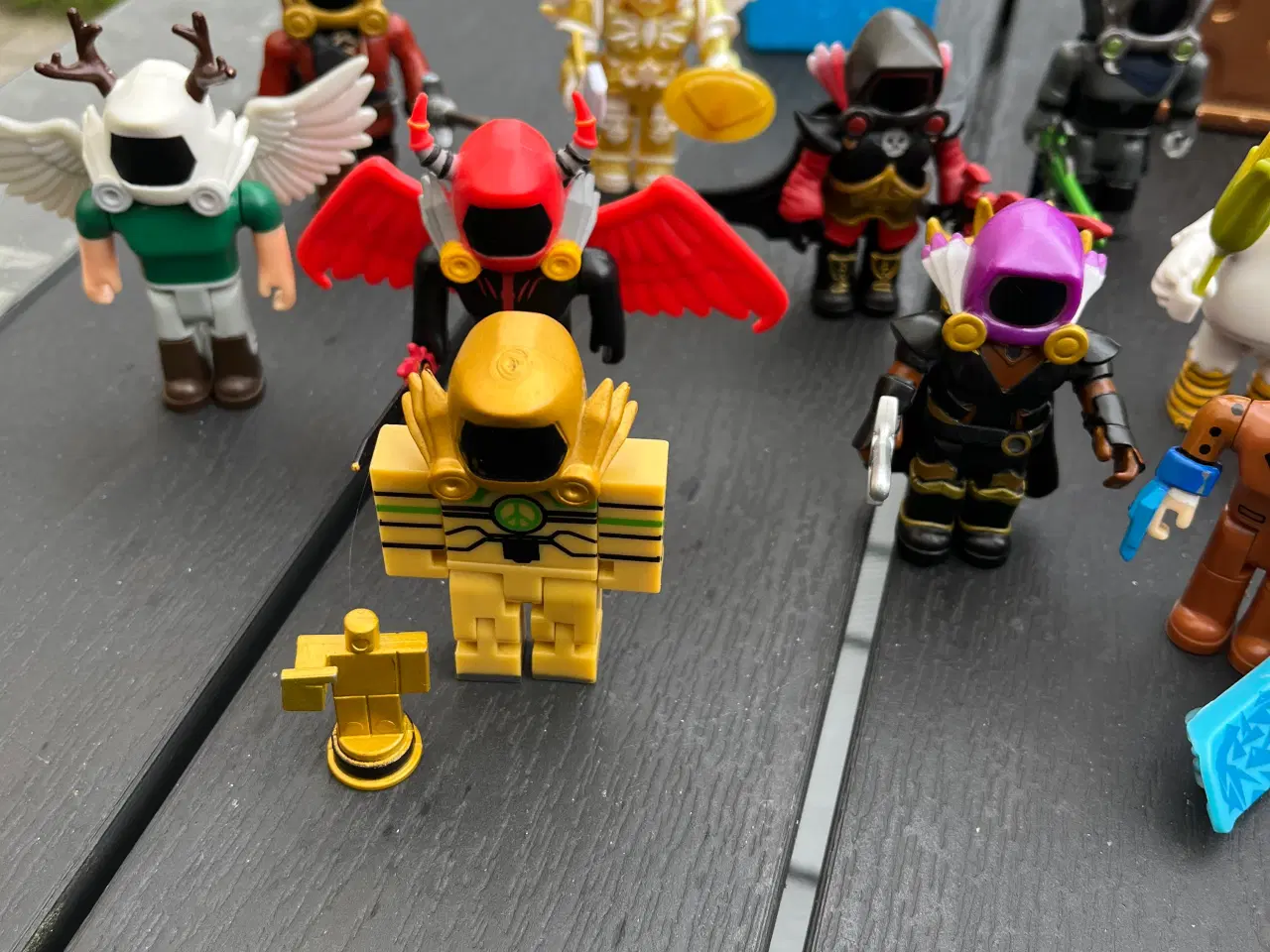Billede 2 - Roblox figurer (33 stk.)