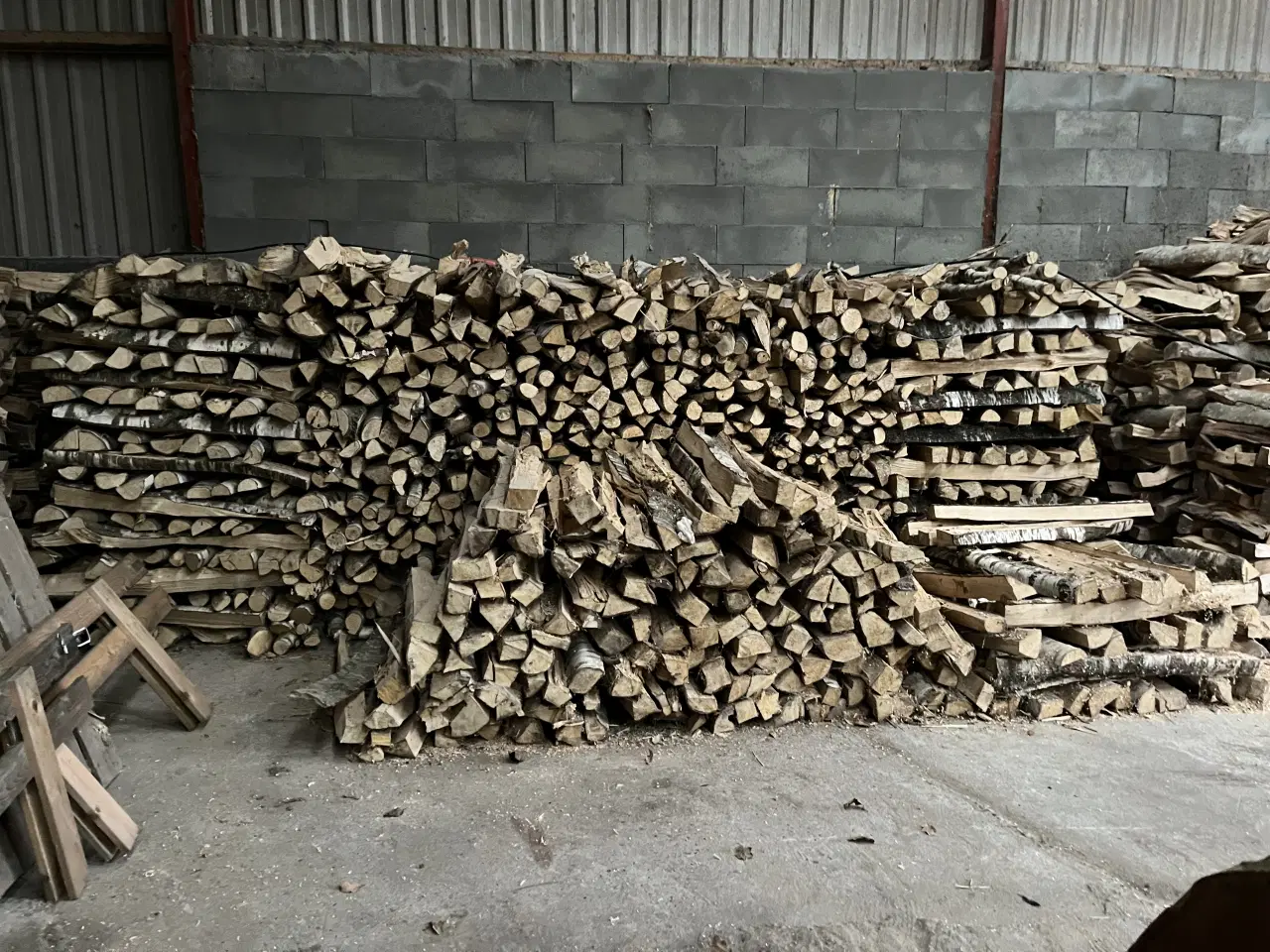 Billede 2 - Tørt Løvbrænde sælges savet og kløvet efter ønske