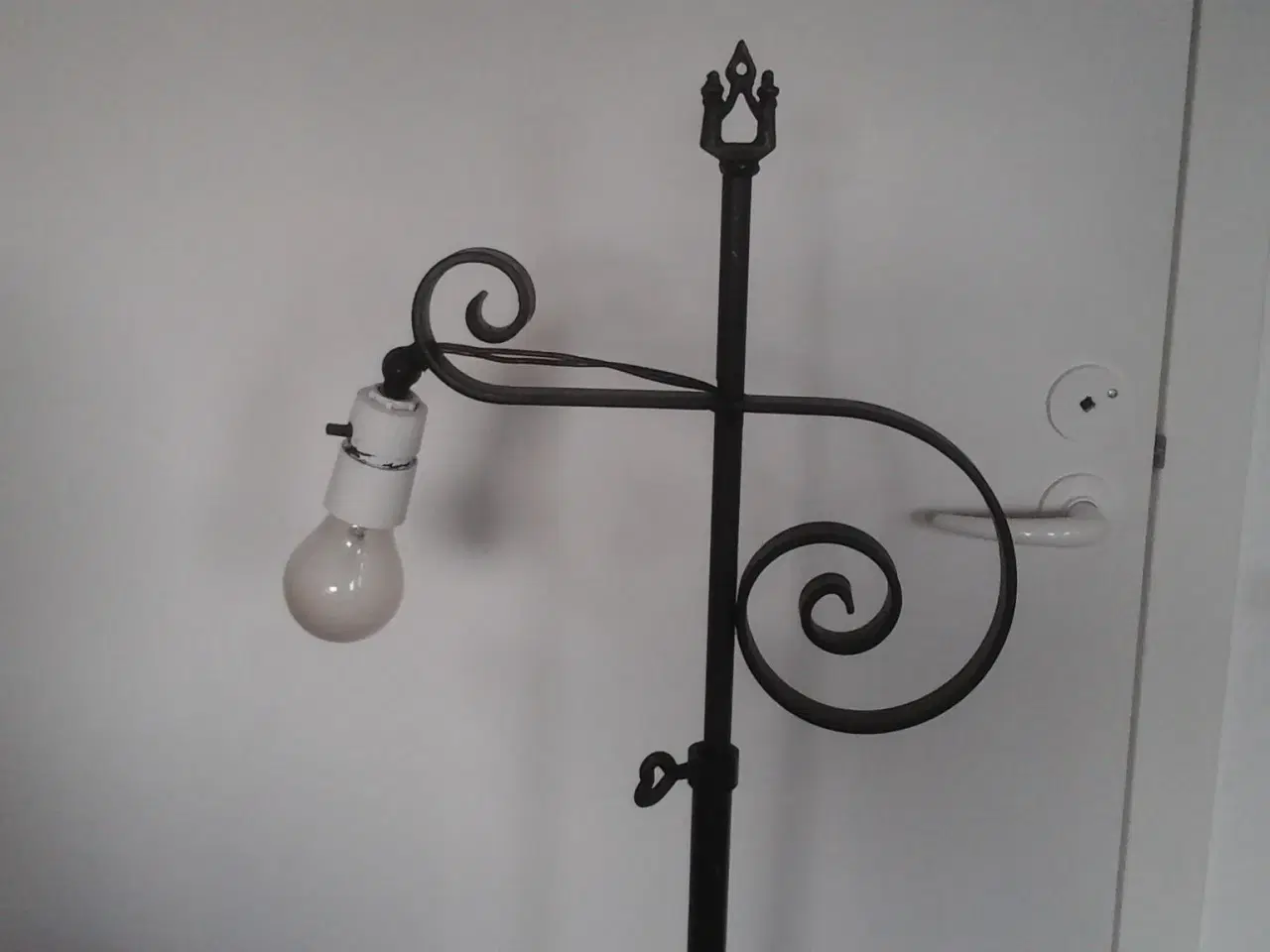 Billede 1 - Smedejerns gulvlampe antik