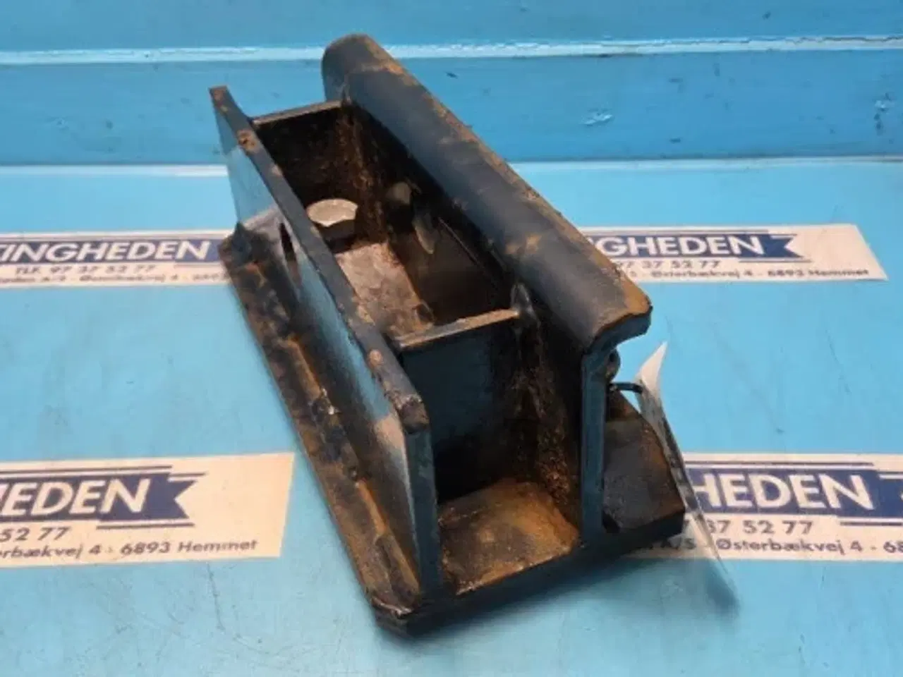 Billede 3 - New Holland TN95F Frontvægt Base 5177528