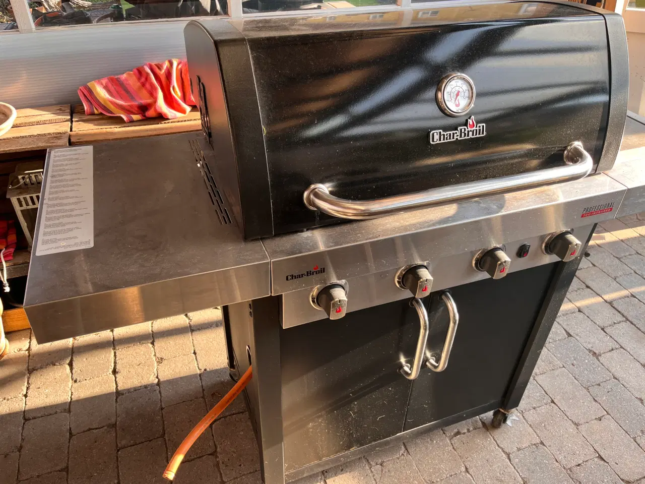 Billede 1 - Char-Broil gasgrill  med 4 blendere