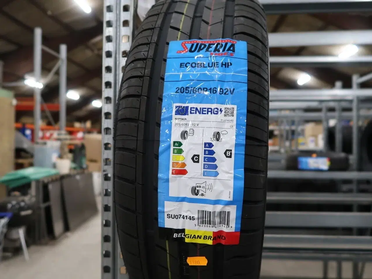 Billede 2 - Dæk SUPERIA 205/65R16 92V