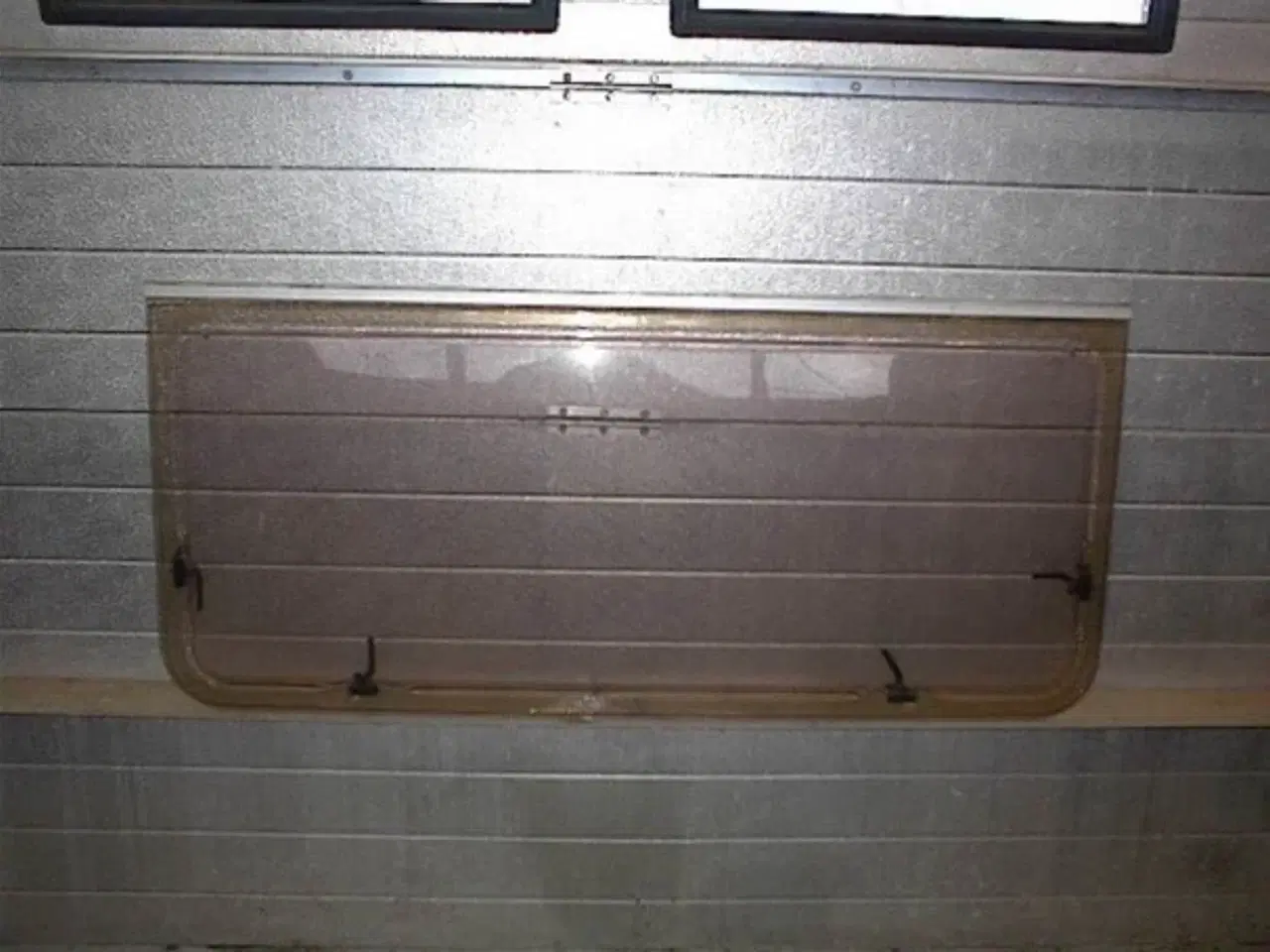 Billede 1 - Opluklig Rude