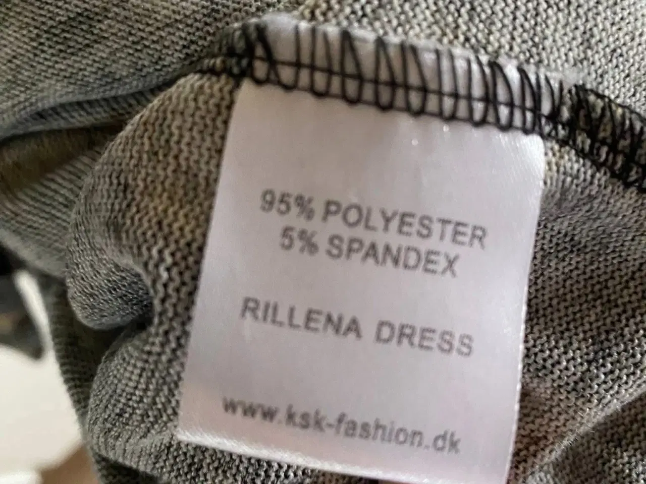 Billede 5 - Vinterkjole, Cassiopeia, str small (42/44)