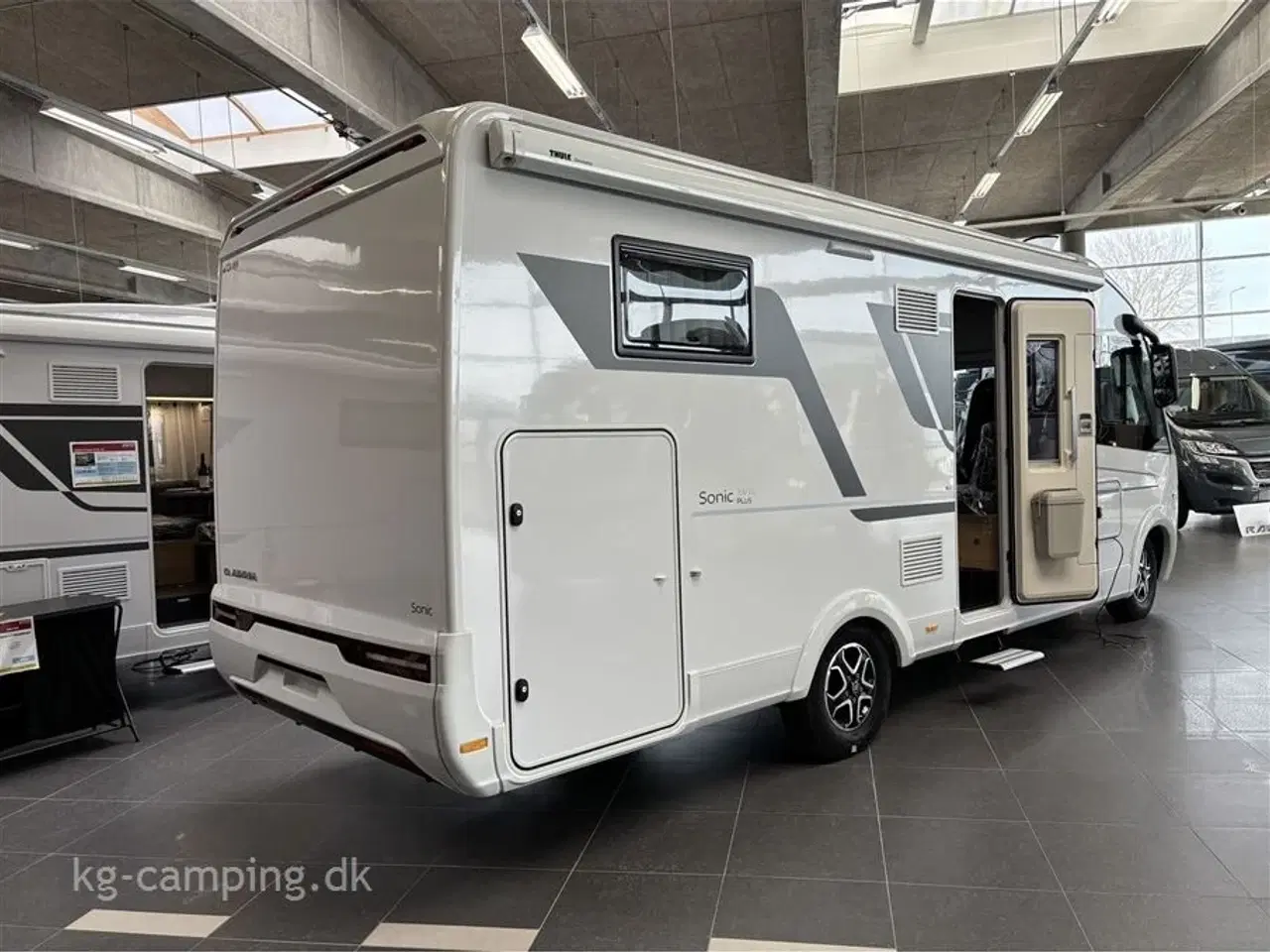 Billede 4 - 2024 - Adria Sonic Plus 700 DL   Adria Sonic 700 DL – Bestilt hjem med topudstyr!