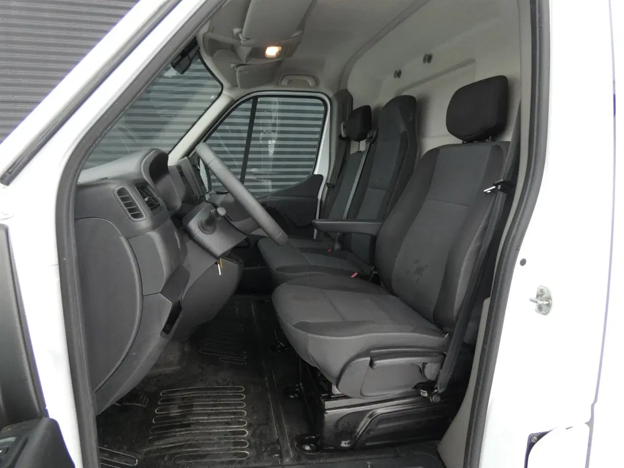 Billede 10 - Renault Master T33 L2H2 2 SKYDEDØRE 2,3 DCI TwinTurbo start/stop 150HK Van Man.