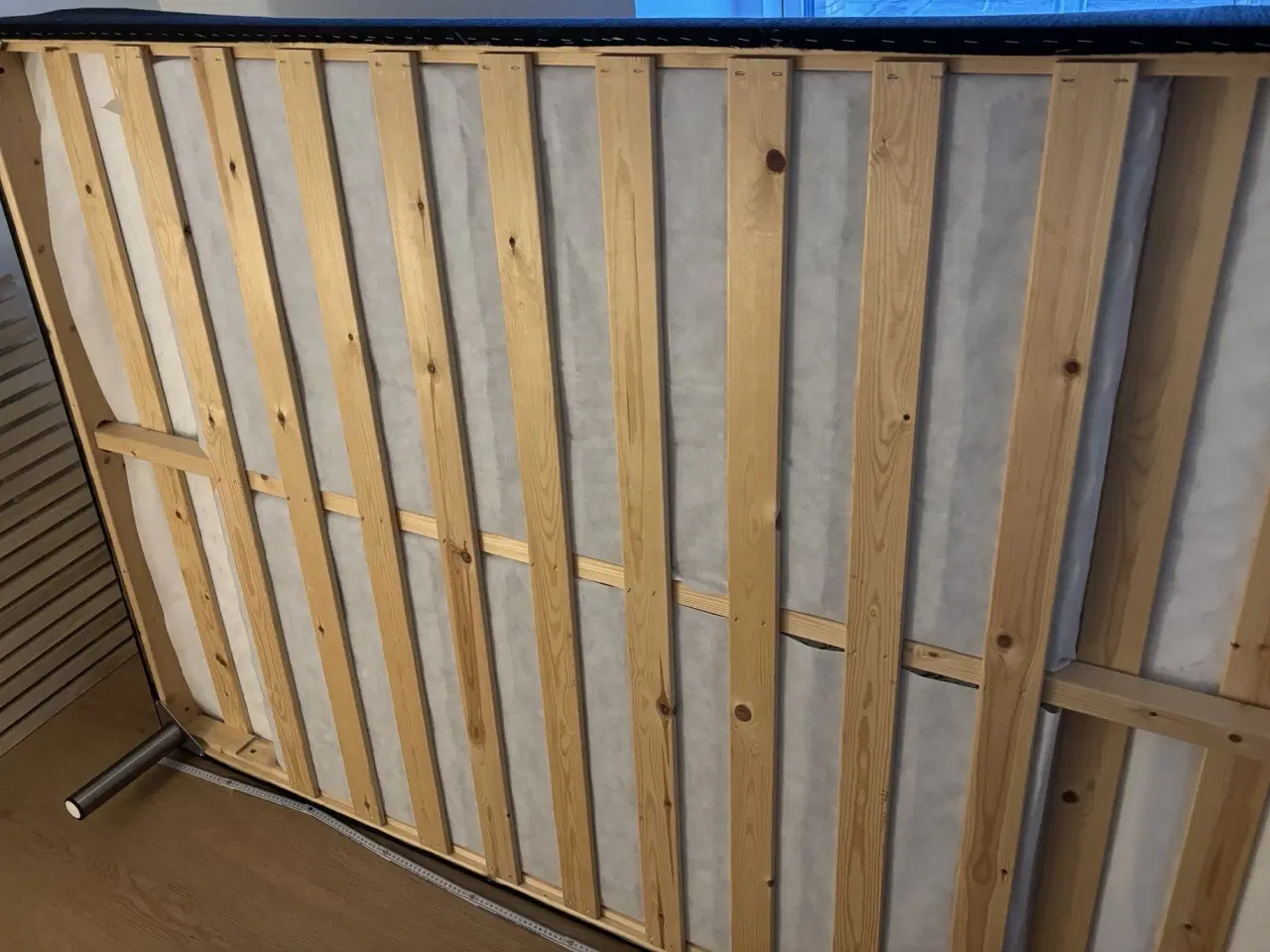 Billede 7 - Boxmadras 140x200cm, sort fra Jysk.