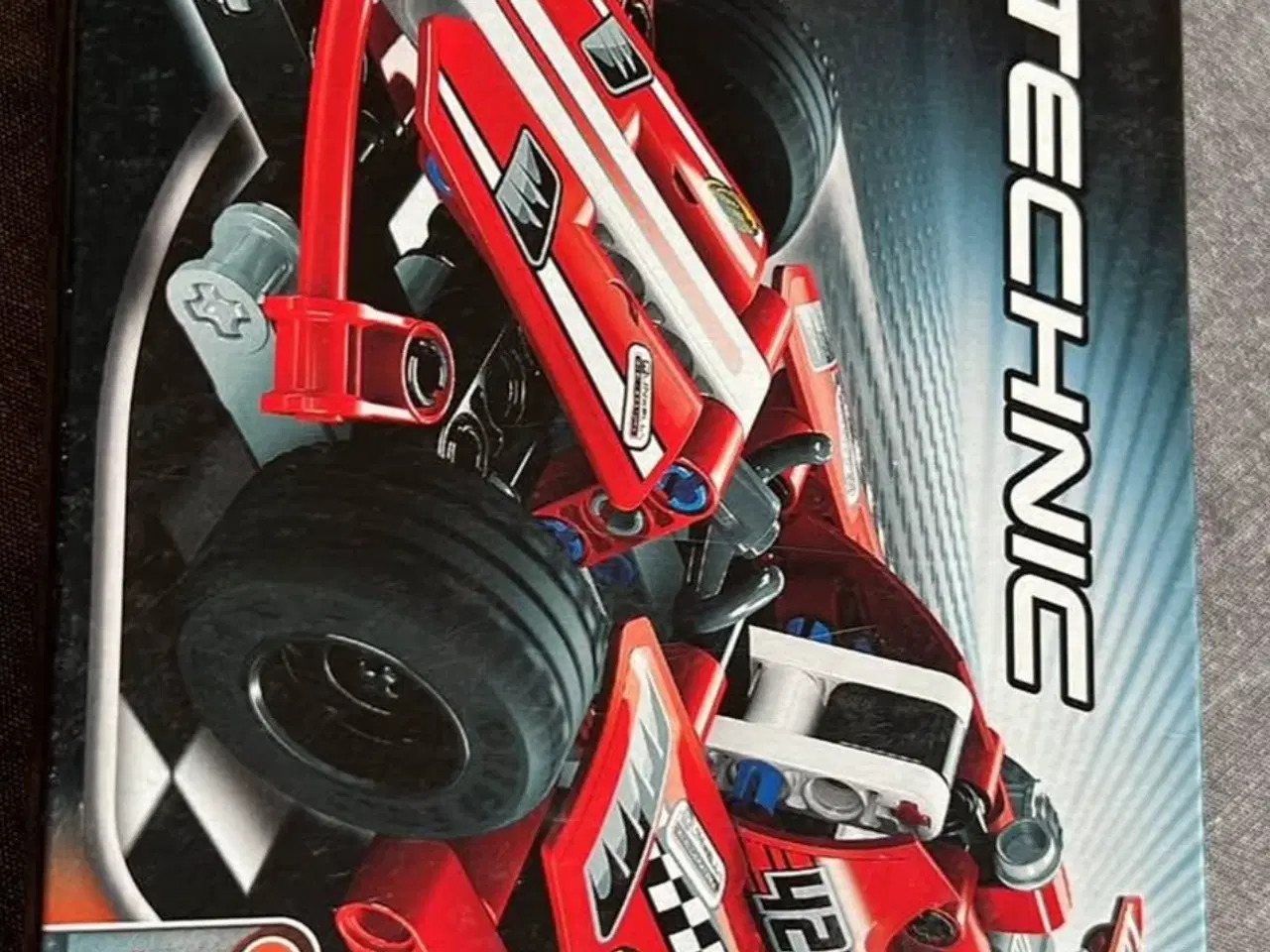 Billede 1 - Lego æske 42011