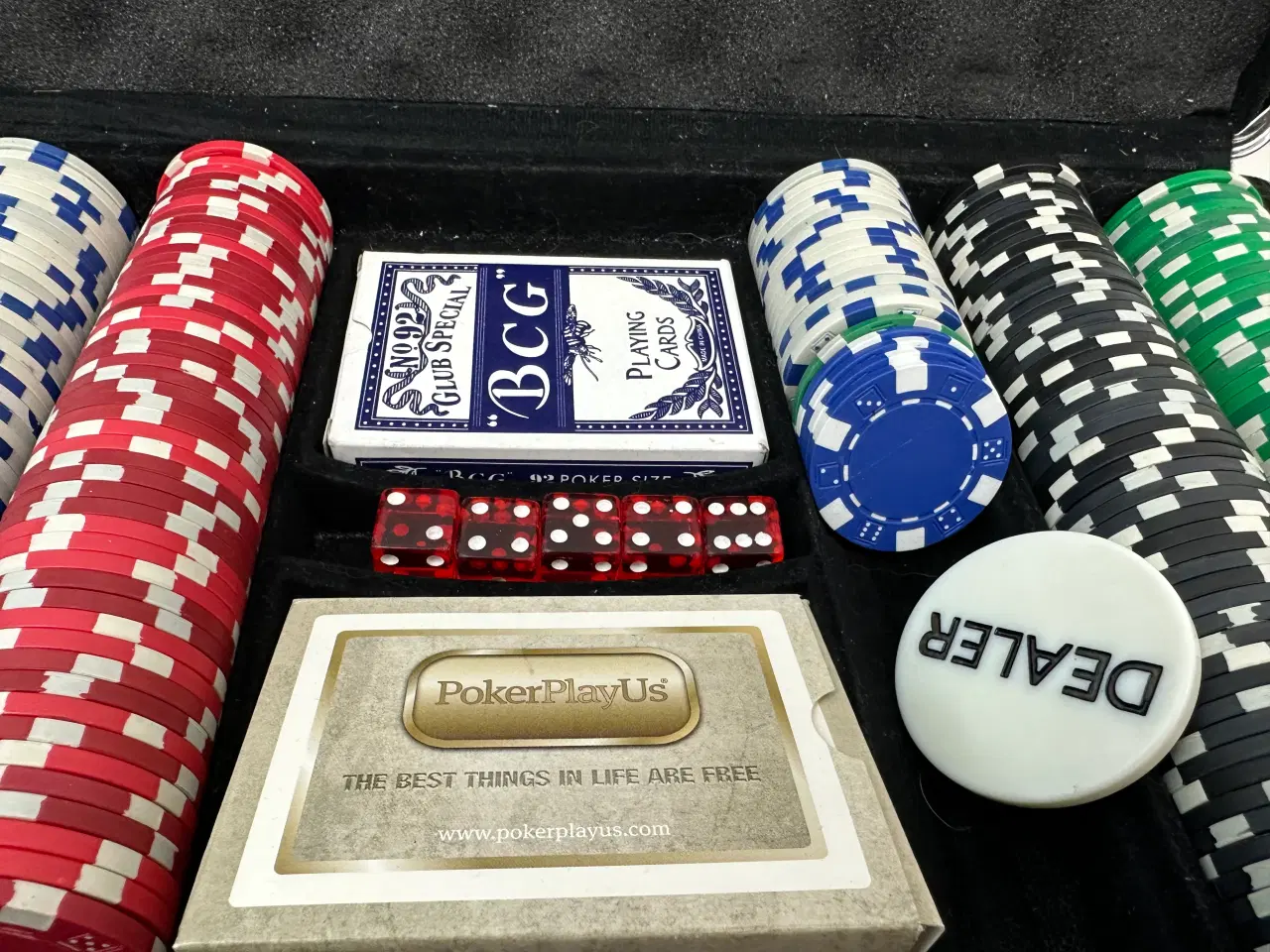 Billede 4 - Pokerchips sæt m. tilbehør i alukuffert