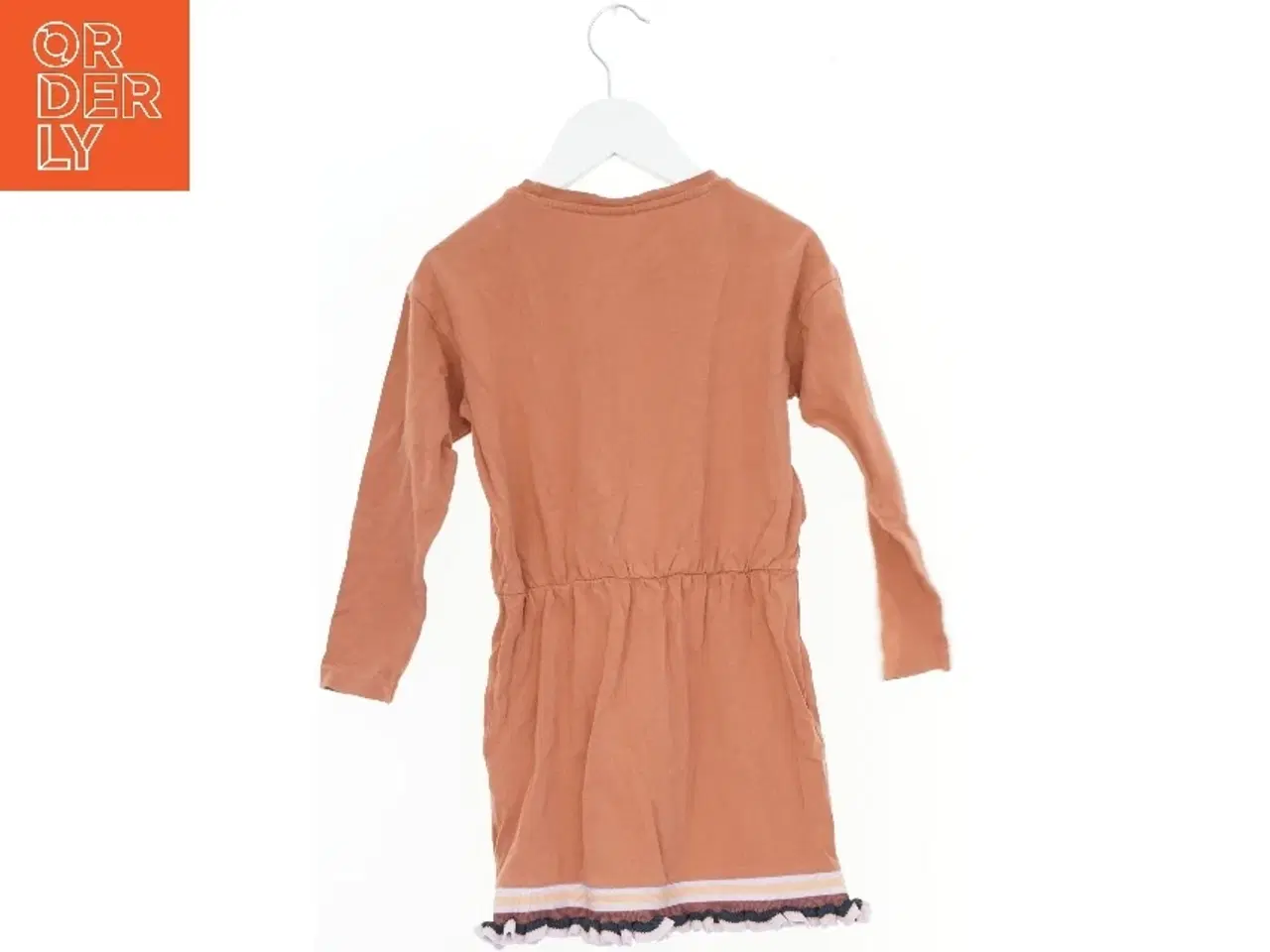 Billede 2 - Brun kjole med lange ærmer fra Hummel (str. 116)