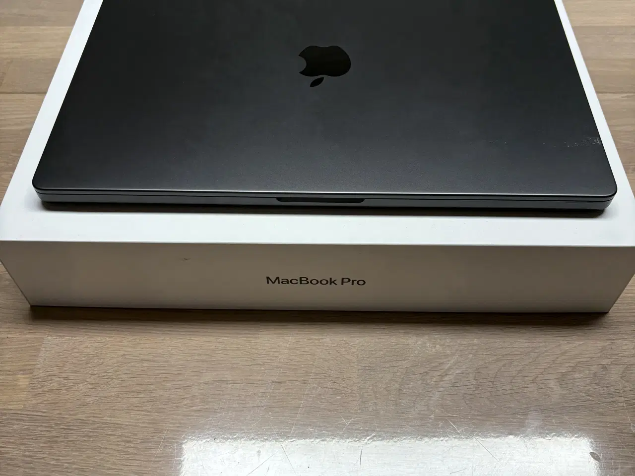 Billede 2 - MacBook Pro M4 16" 48GB 512GB (Space Black)