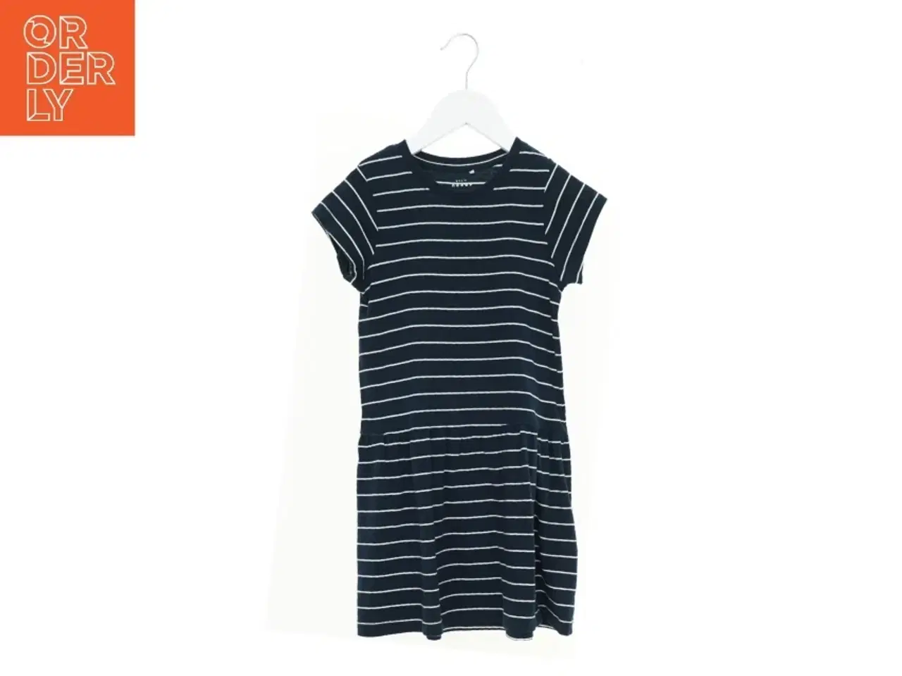 Billede 1 - Kjole fra Name It (str. 122 cm)
