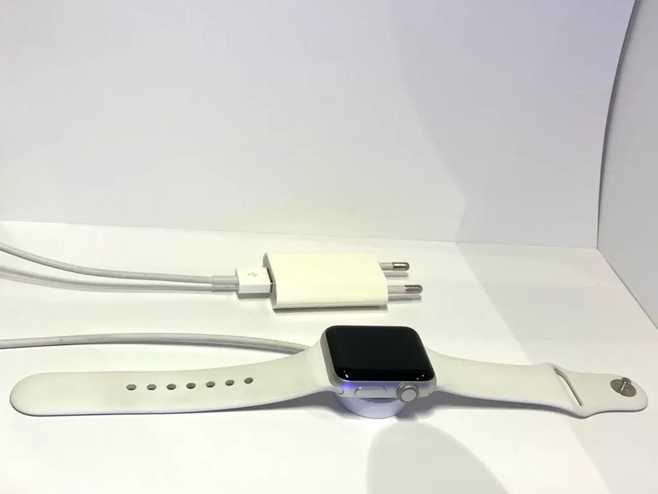 Billede 4 - Hvidt apple watch  i meget god stand