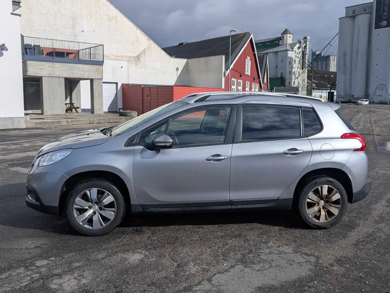 Billede 4 - Nysynet Peugeot 2008 1.2 Benzin 