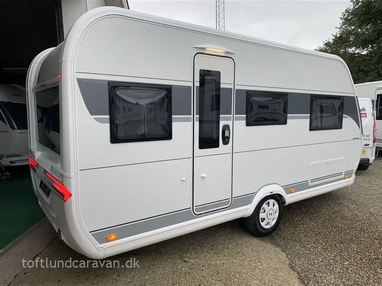 Billede 11 - 2025 - Hobby On Tour 460 DL   Sønderjyllands aut. HOBBY forhandler. NY 2025 m/ENKELTSENGE m/lameludtræk. NU PÅ LAGER !